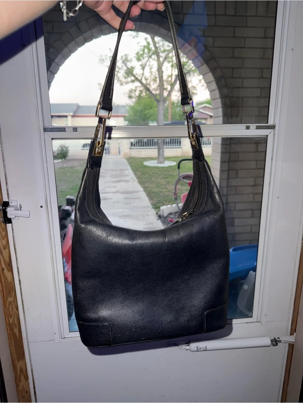 Classic Black Leather Shoulder Bag - Picture 3 of 5